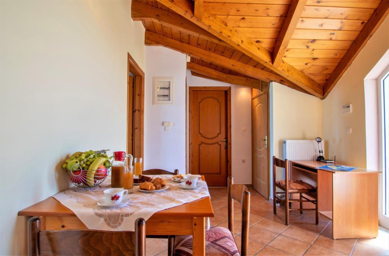 Psarou Apartment