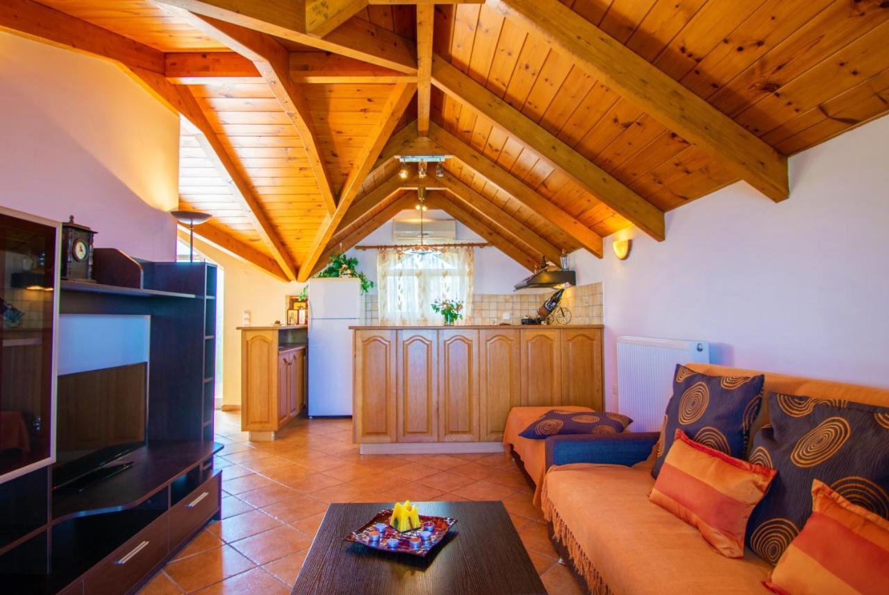 Apartment Psarou